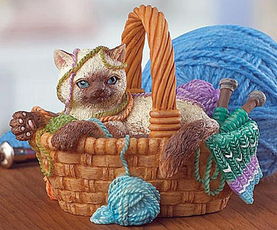 Knitting Kitty Knitting Kitty